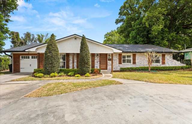 201 CEDARWOOD DRIVE photos photos