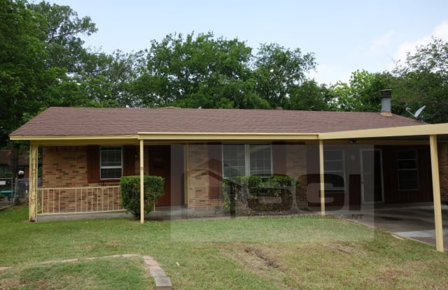 2723 Larchmont Dr - 2723 Larchmont Drive, Mesquite, TX 75150