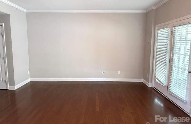 10895 Garden Oaks Lane Gallery 4