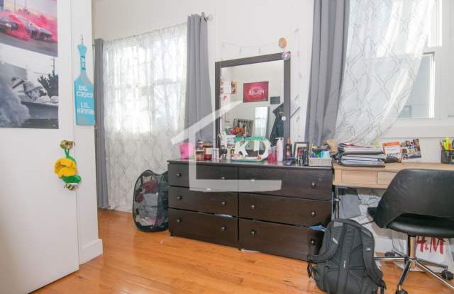 Unique and 'DePent' Allston Apartment photos photos