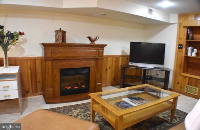 357 LAWYERS RD NW Gallery 2