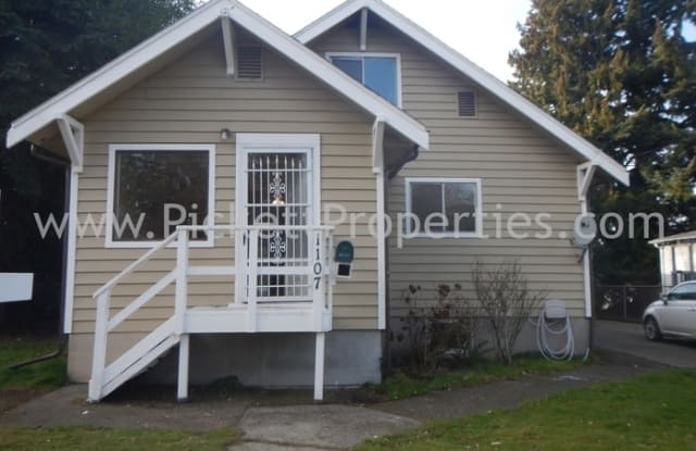 1107 Sidney Avenue - 1107 Sidney Avenue, Bremerton, WA 98337