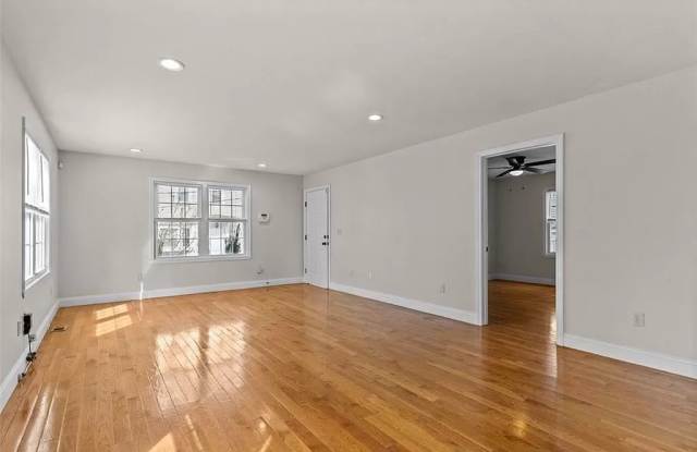 23 Vaughan Street Gallery 4