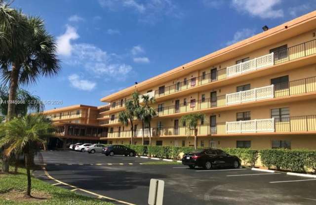 9273 SW 8th St photos photos