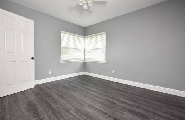 2125 CARLTON DRIVE Gallery 4