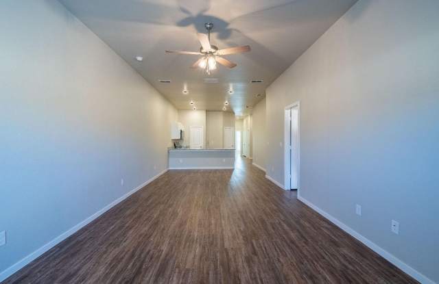 Cypress - 2114 N Avenue K Gallery 4