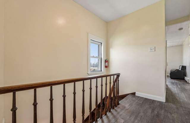 310 PALISADE AVE Gallery 4