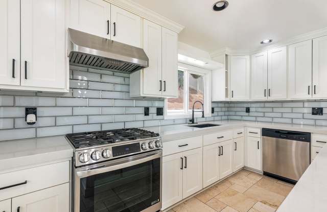 Carmel Mountain Ranch 4 Bed 2.5 Bath Home Gallery 1