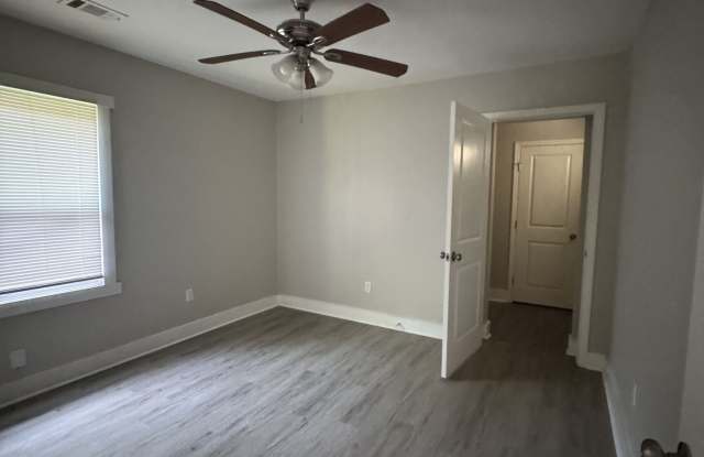 1174 Dolphin Drive SW Gallery 4