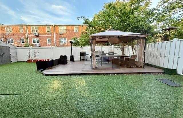 3165 Emmons Avenue Gallery 4