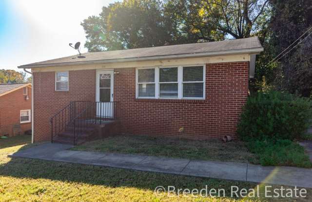 106 West Catawba St. Gallery 1