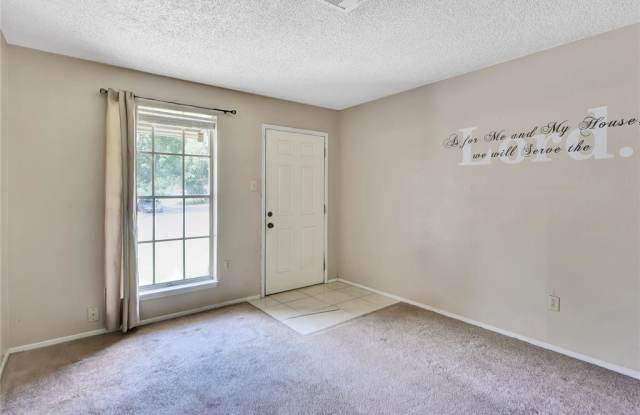 526 Hollyvale Drive Gallery 4