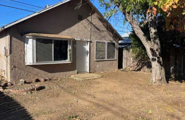 Unique 1 Bedroom House with Private yard photos photos