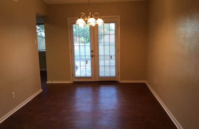 1726 Hartford Dr Gallery 3