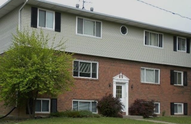 3312 Heatherton Dr. - 3312 Heatherton Drive, Davenport, IA 52804