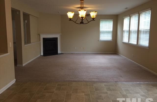 4 Spicewood Court - 4 Spicewood Court, Durham, NC 27703