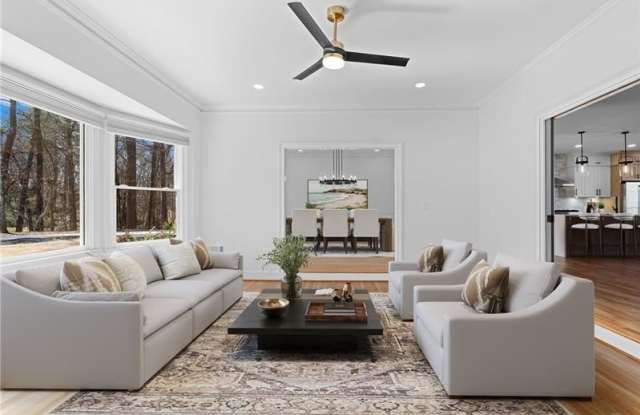 350 Kelson Drive Gallery 4