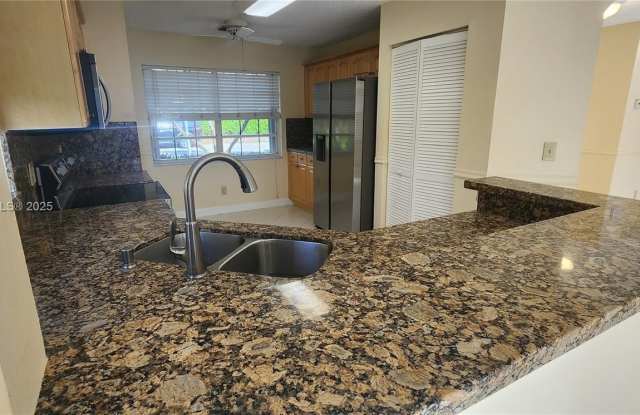 2957 Oak Park Cir photos photos
