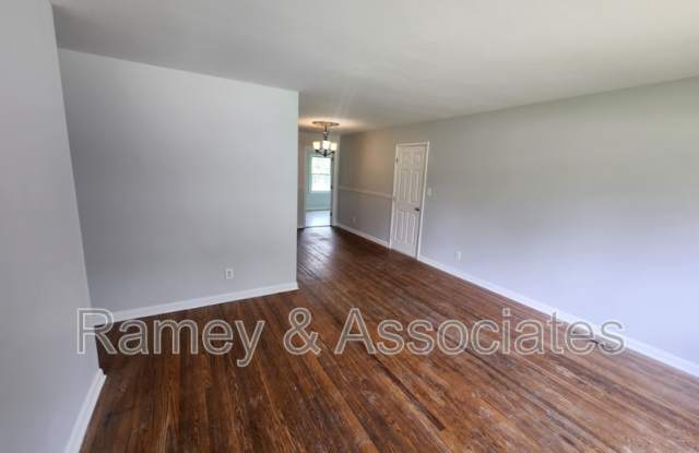 6126 Middlerose Circle Gallery 3