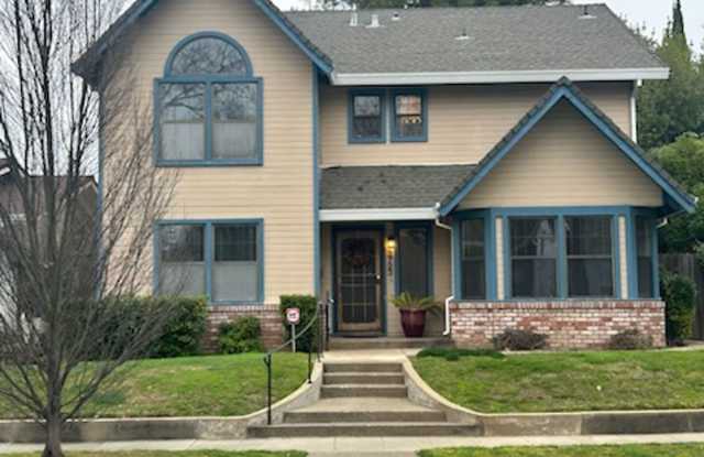 SHOWING SATURDAY 2/21/26 FROM 11AM-1PM photos photos