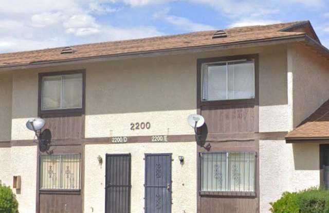 2200 Comet Avenue Gallery 1