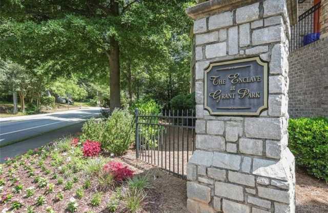 884 Commonwealth Avenue SE photos photos