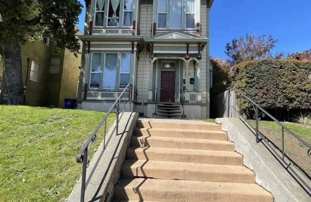 1705 Linden St unit: 2 photos photos