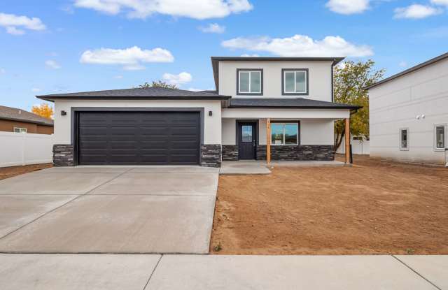 Beautiful 4-Bedroom Rental with Modern Upgrades and RV Parking! photos photos