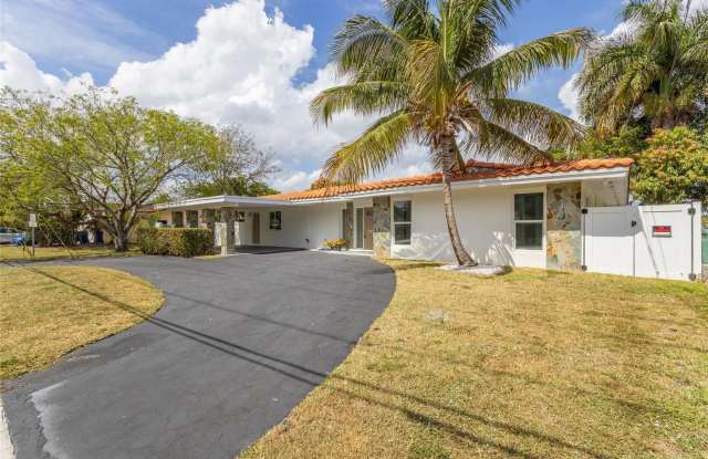 2255 NE 207th Street photos photos