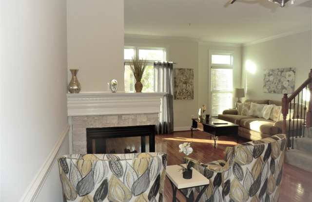 1220 HARBOR ISLAND WALK Gallery 2