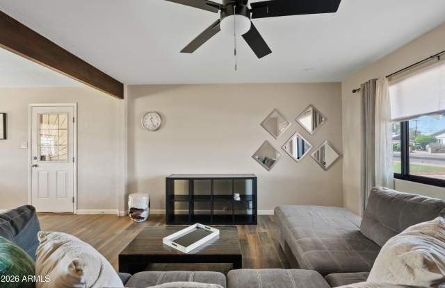 449 E CONTINENTAL Drive Gallery 3