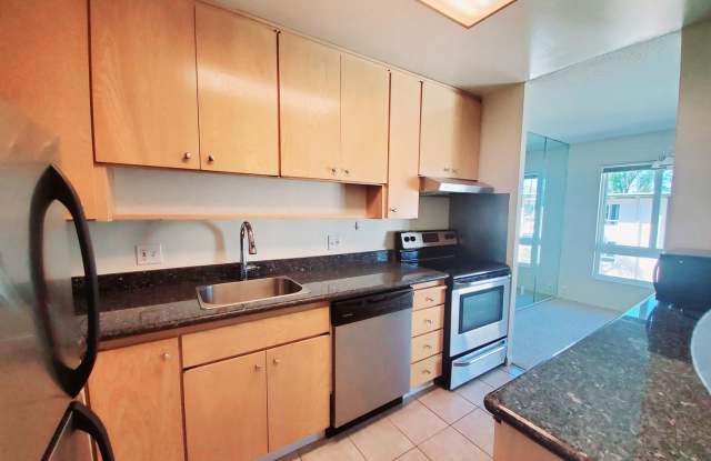 Top floor Woodlake unit with lake view photos photos