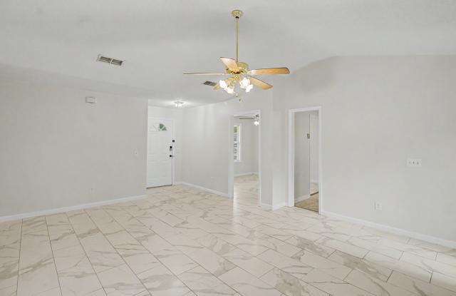 340 McCumber Drive Gallery 4