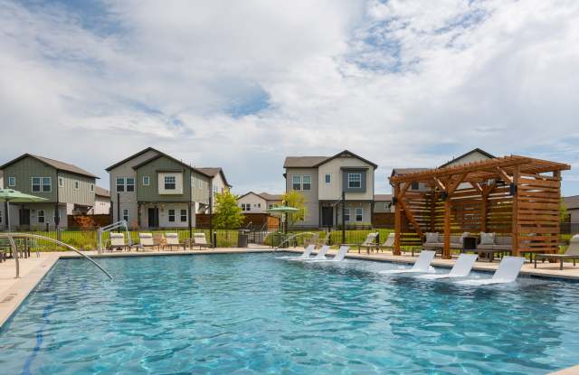 Collection Hunter Crossroads Townhomes Gallery 2