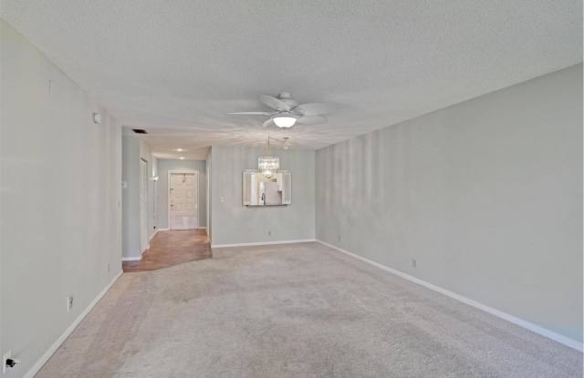 2910 SW 22nd Circle Gallery 4