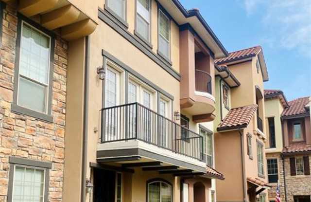651 Senda - 651 Senda, Irving, TX 75039