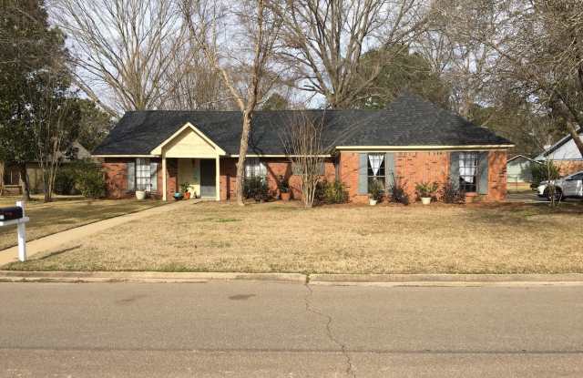 130 Twin Oaks Drive - 130 Twin Oaks Drive, Madison, MS 39110
