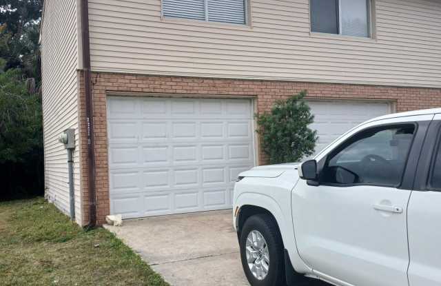 2002 S Palmetto Avenue unit: B - 2002 South Palmetto Avenue, South Daytona, FL 32119