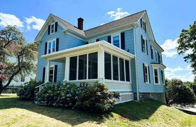 90 Maple Avenue photos photos