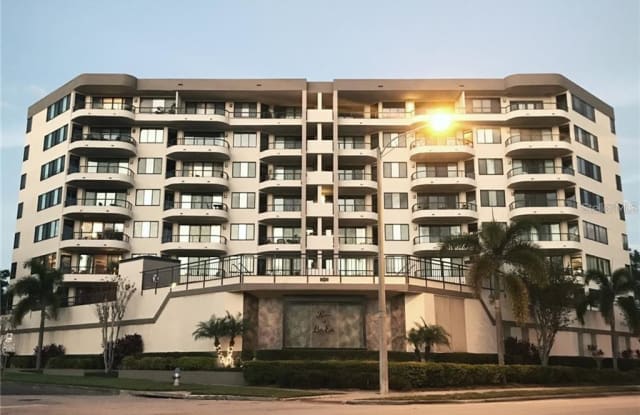 401 E ROBINSON STREET - 401 E Robinson Street, Orlando, FL 32801