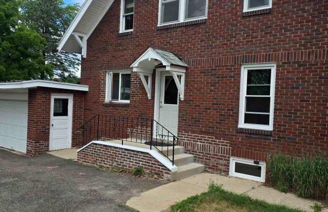506 Springdale Street Gallery 4