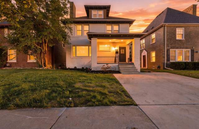 1978 Glynn Court Gallery 1