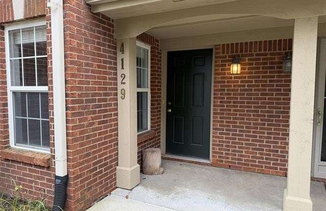 4129 Hampton Ridge Boulevard Gallery 2