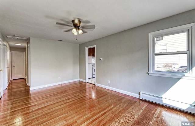 3-11 Berdan Avenue Gallery 4
