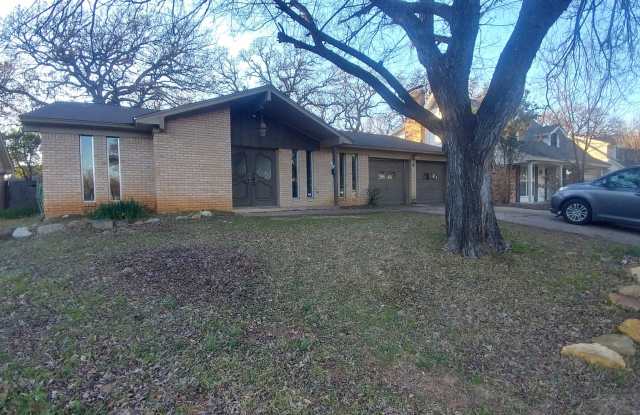 Ready to move in..... - 1513 Atlanta Drive, Irving, TX 75062