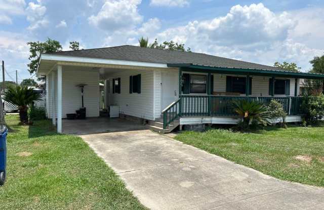 422 Ann Drive photos photos