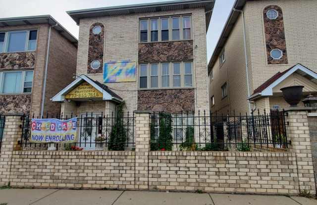 5231 S Archer Avenue Gallery 1