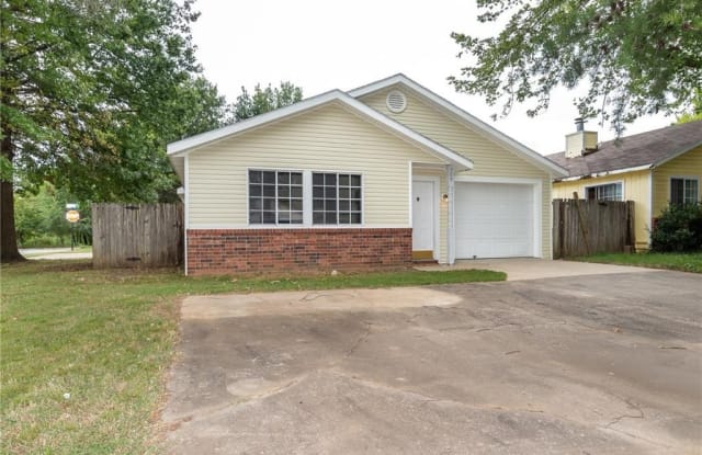 709  W Van Gogh  PL - 709 West Van Gogh Place, Fayetteville, AR 72703