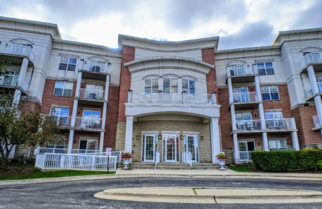 601 N Rand Rd 215 - 601 North Rand Road, Arlington Heights, IL 60004