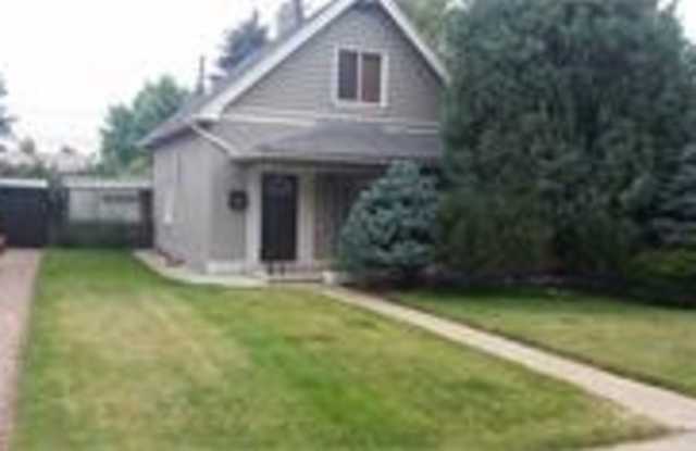 Beautiful 3 bed 2 bath w/1 car garage Across Street from Park! photos photos